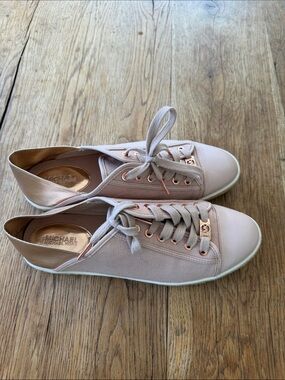 Michael kors Kristy sneakers size 10